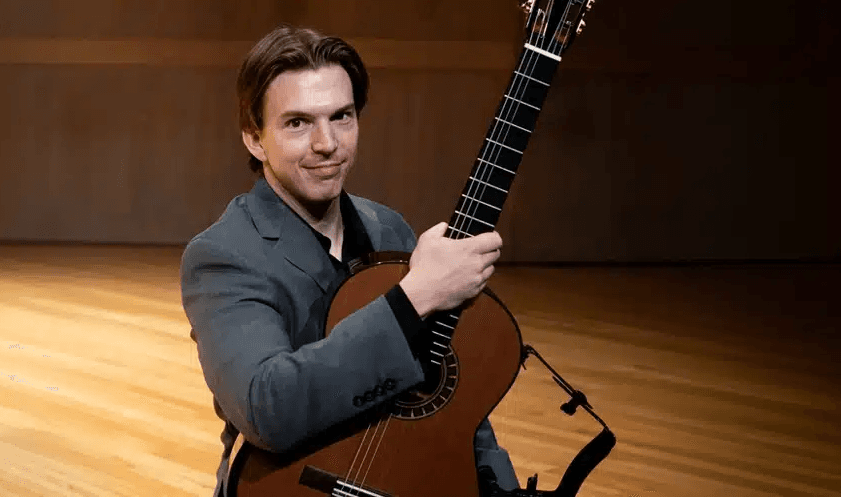 Simon Farintosh, guitar at Wentworth Villa