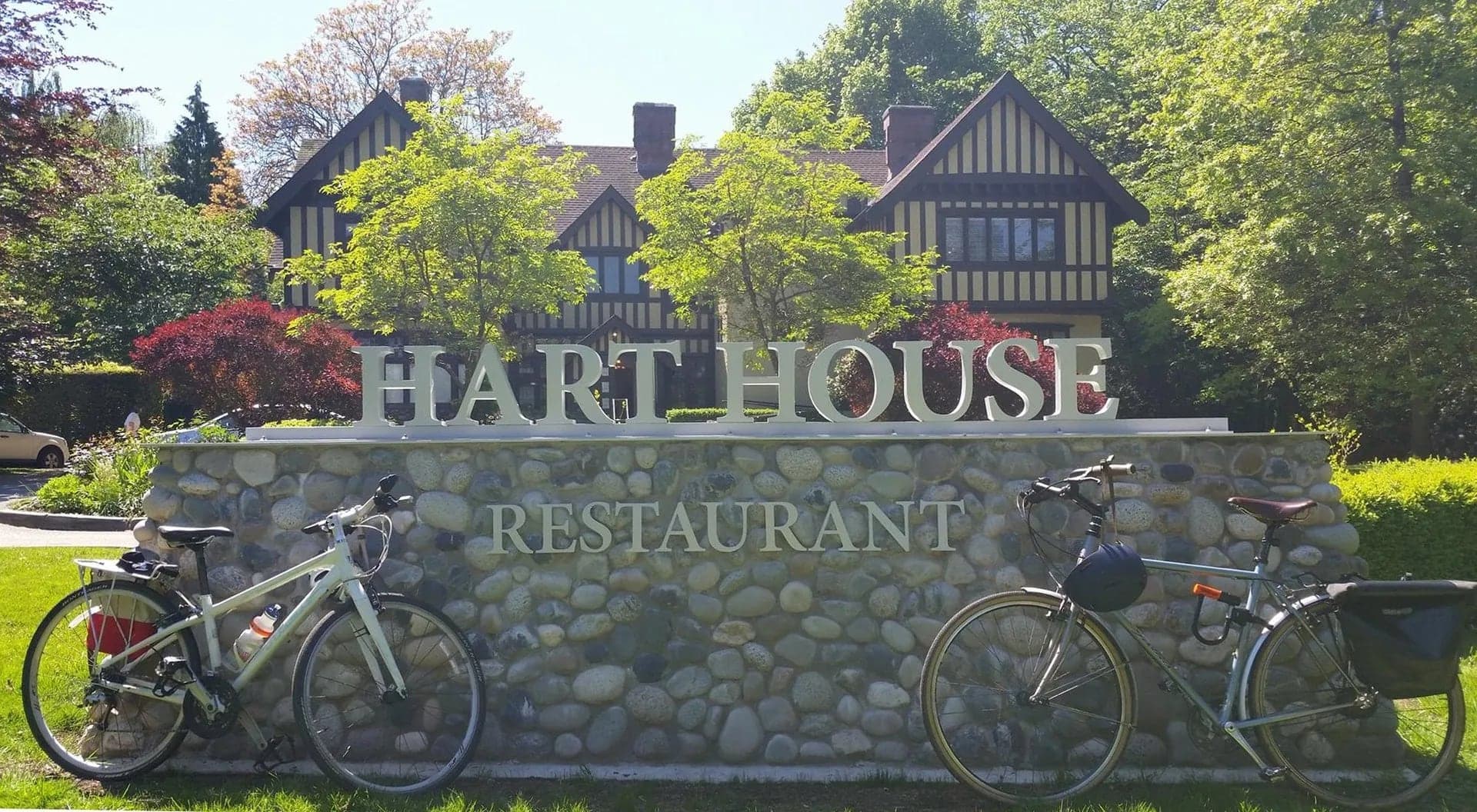 Hart House Restaurant in Burnaby · Metro Vancouver
