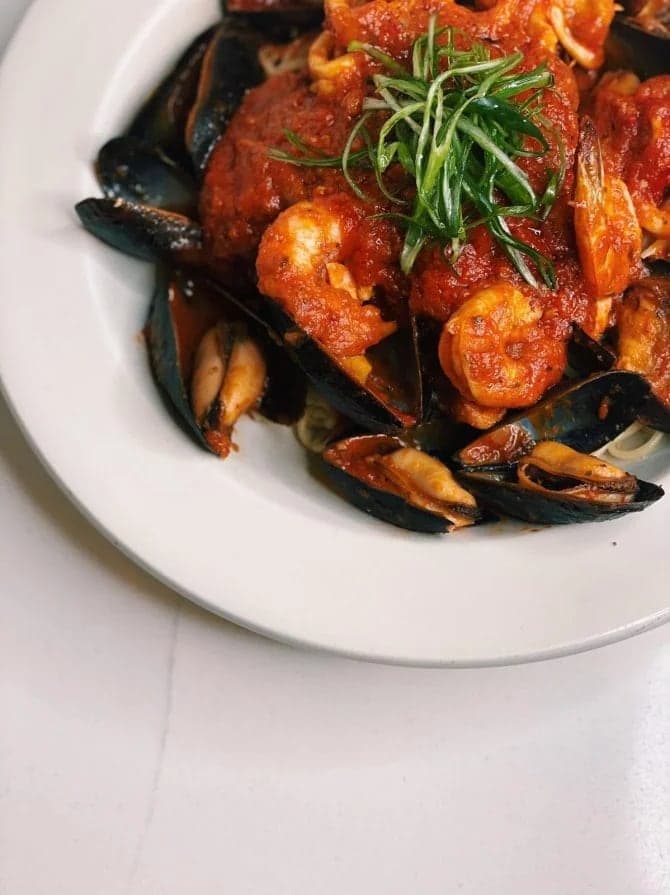 Mo's Family Restaurant in Oakville · Toronto