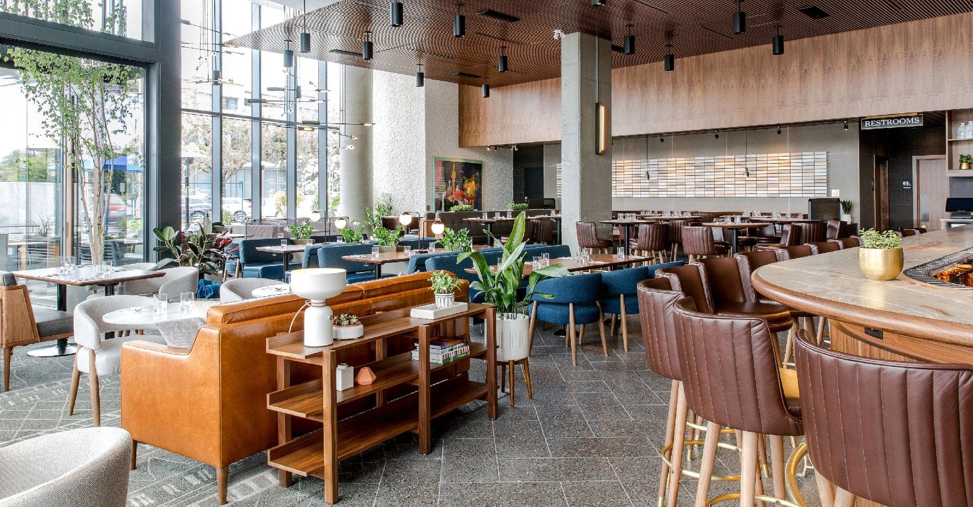 Earls Kitchen + Bar in West Vancouver · Metro Vancouver