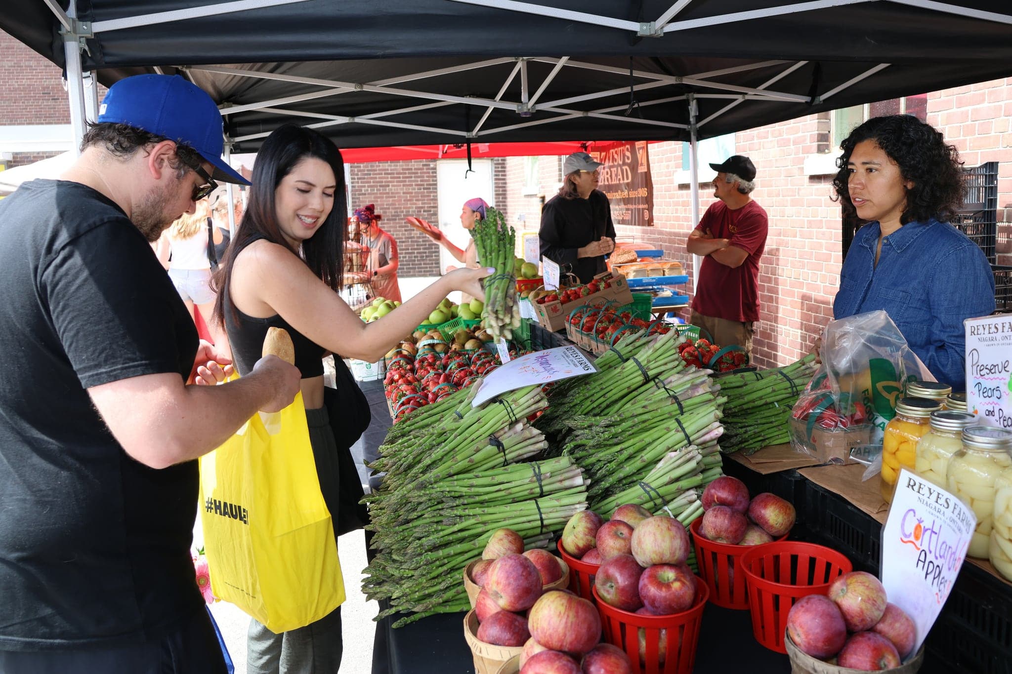 Lakeview Farmers' Market in Mississauga · Toronto