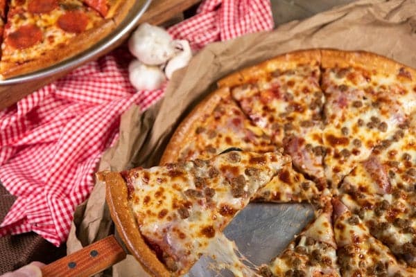 Restaurant Longueuil Pizzeria in Longueuil · Montréal