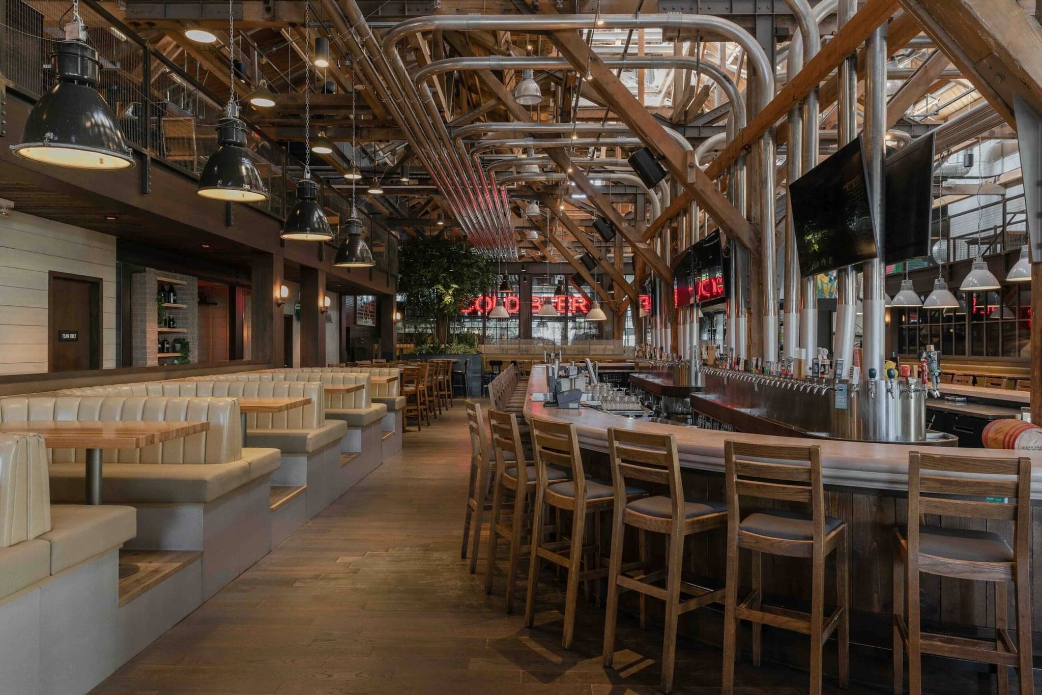 CRAFT Beer Market False Creek in Vancouver · Metro Vancouver