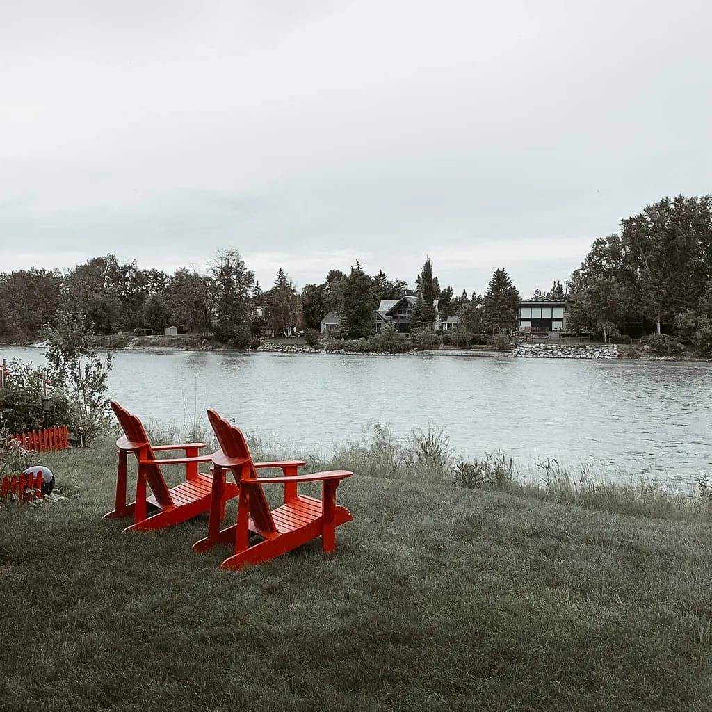 Along River Ridge Bed and Breakfast in Calgary · Calgary & the Rockies