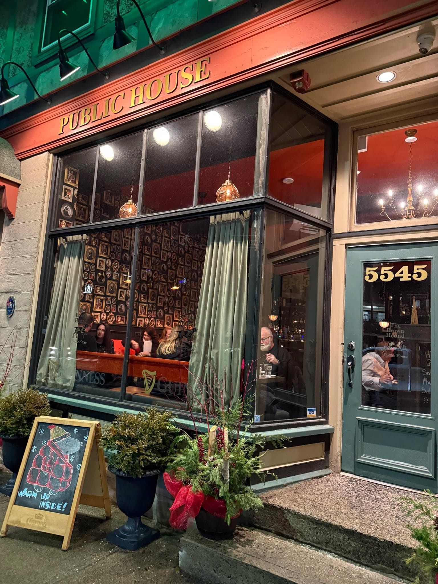 The Brown Hound Public House (Agricola) in Halifax